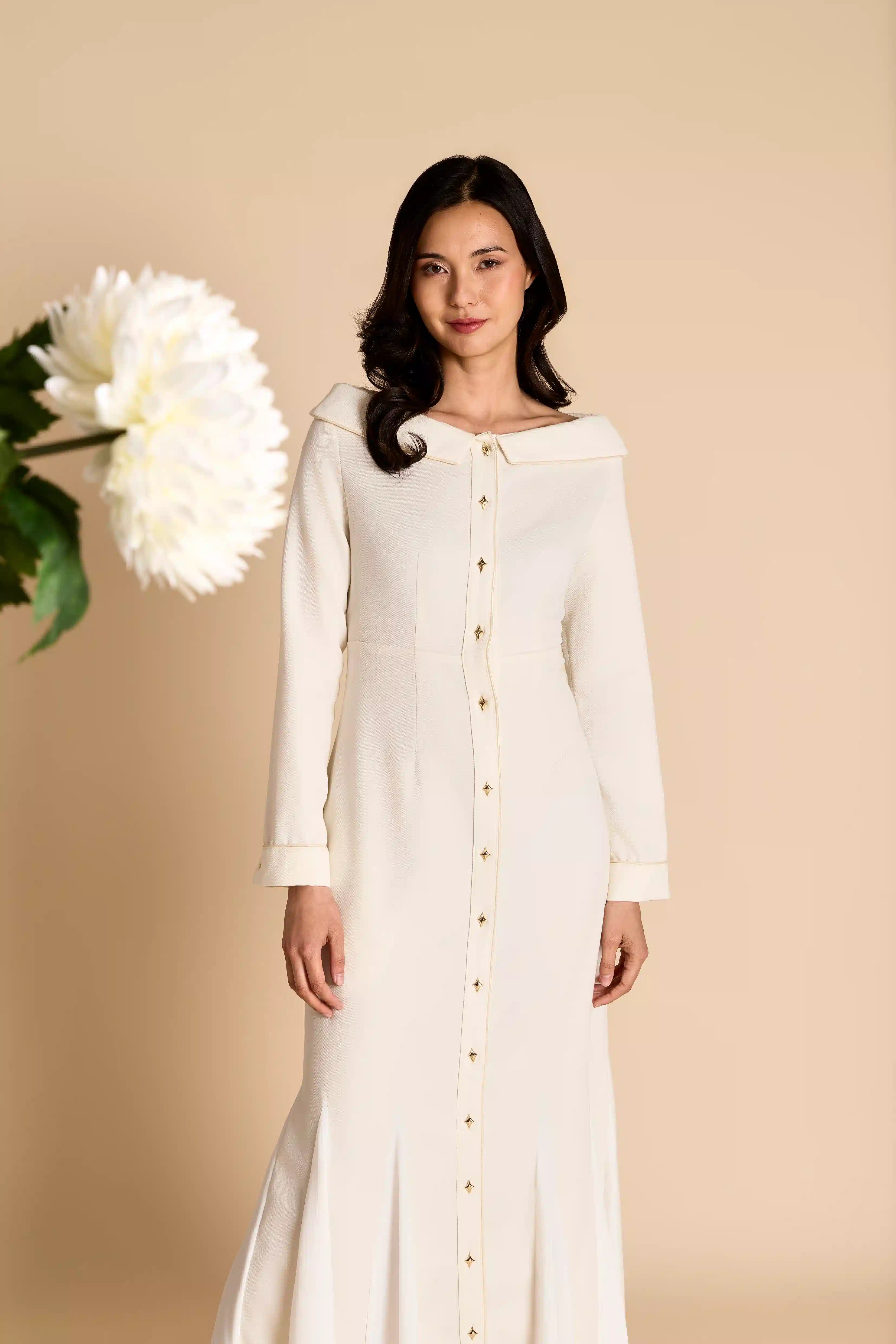 clecle-salle-des-silhouettes-galerie-chrysanthie-robe-fleur